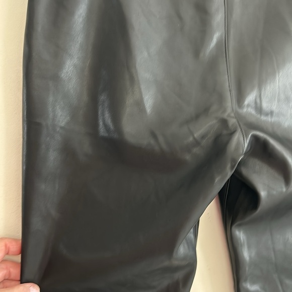 Free People Black Vegan Faux Leather Women's Leggings Size Lg/30 - Picture 11 of 15